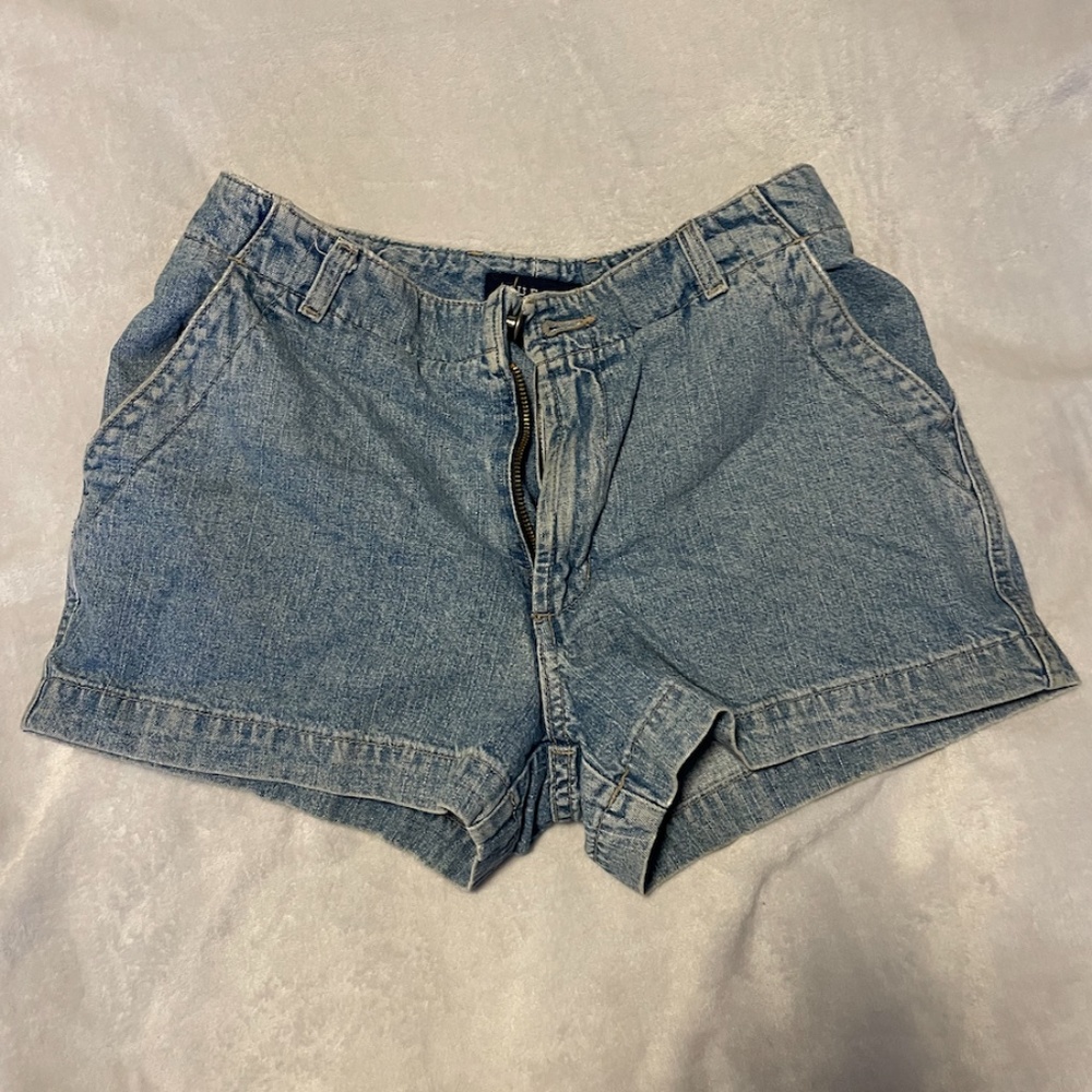 Vintage Guess jean shorts, medium wash denim, mid rise mom fit